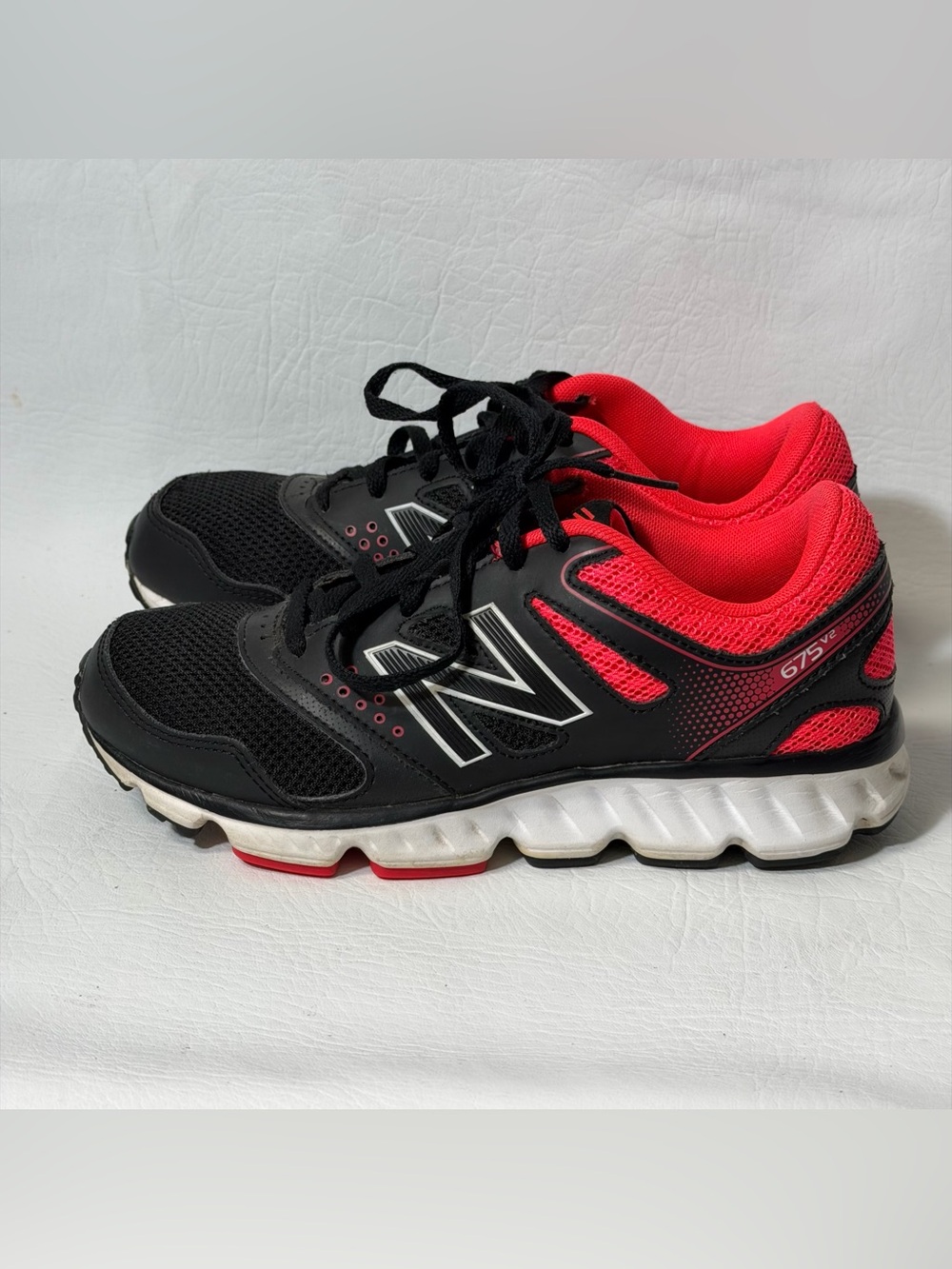 New Balance 675v2 Pink Black
Running Shoes Athletic Shoes Size
6.5 Memory Foam